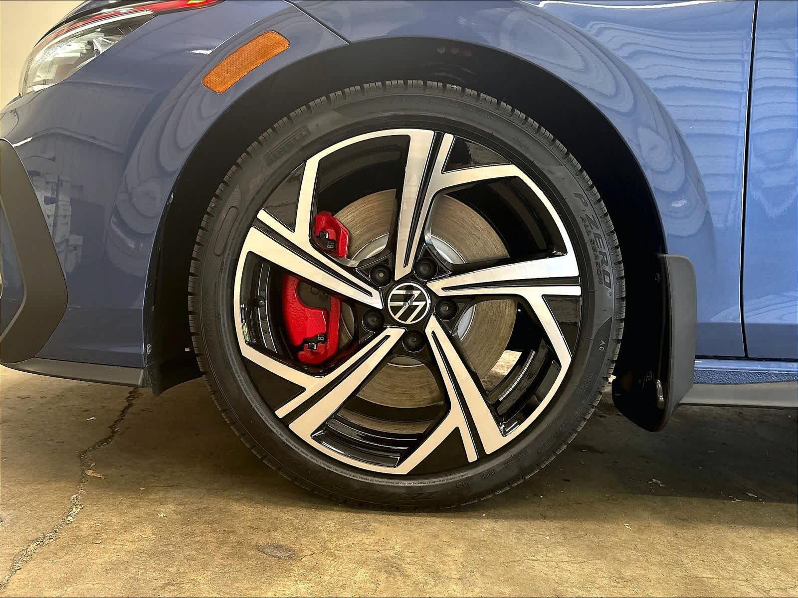 New 2026 Volkswagen GTI SE FWD image 13