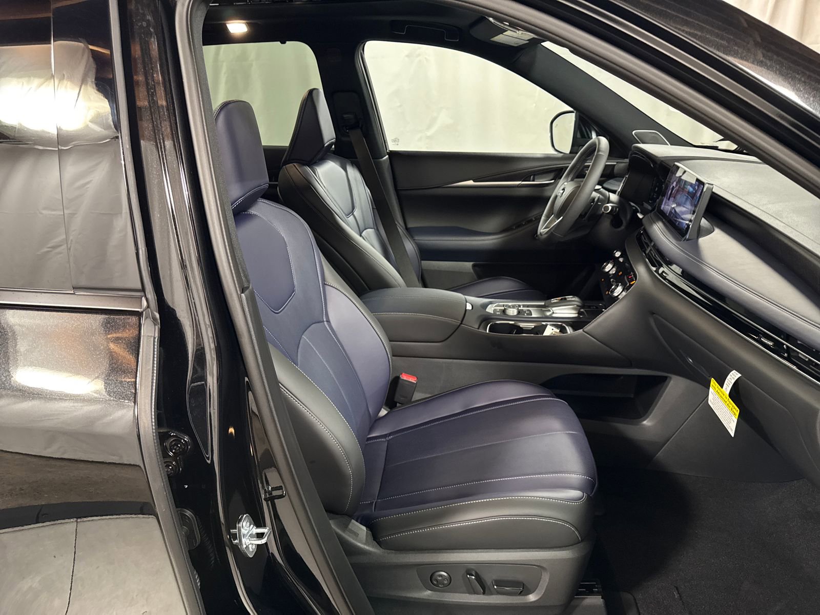 New 2026 INFINITI QX60 Sport w/ Dark Cargo Package AWD/4WD image 26