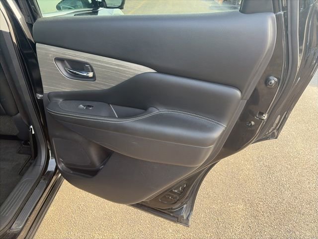 Used 2017 Nissan Murano Platinum w/ Platinum Technology Package image 12