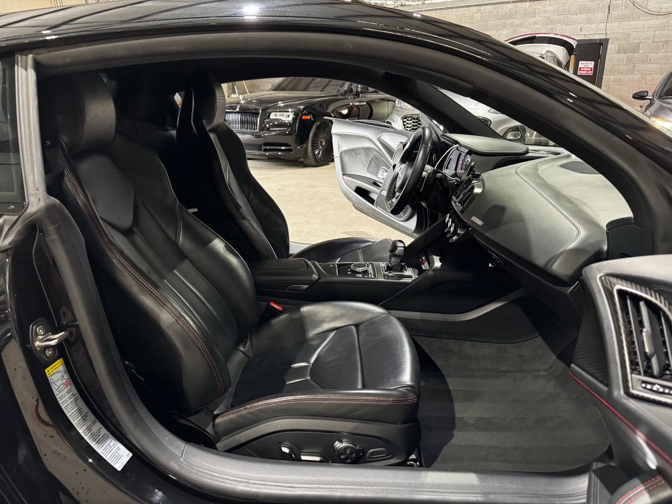 Used 2017 Audi R8 V10 plus image 21