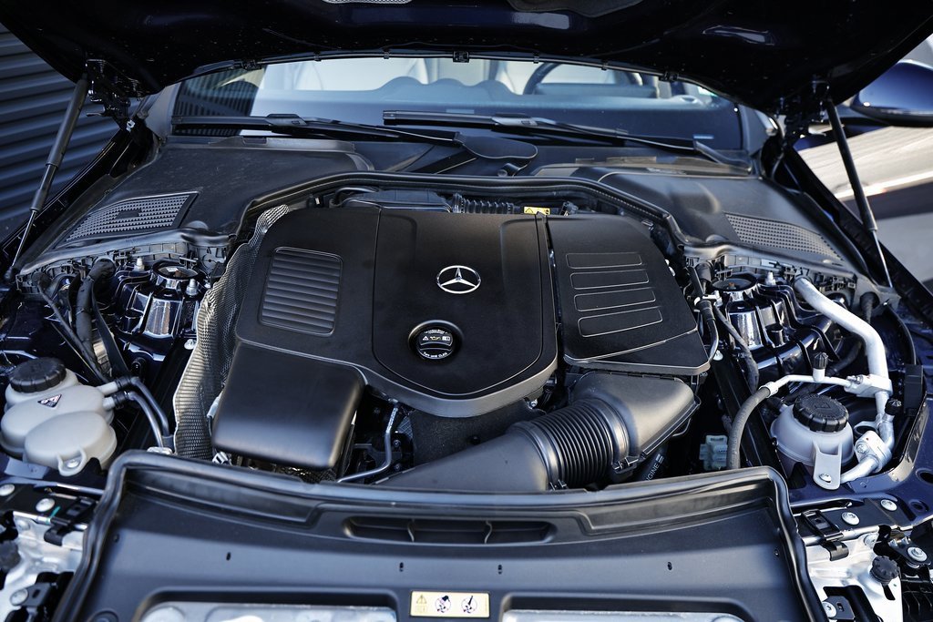 Used 2023 Mercedes-Benz C 300 4MATIC Sedan w/ Exclusive Trim Package image 33