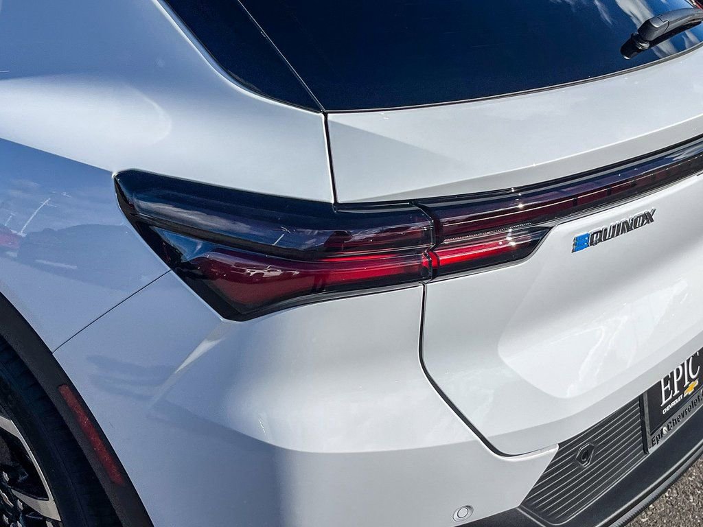 New 2026 Chevrolet Equinox EV LT image 8