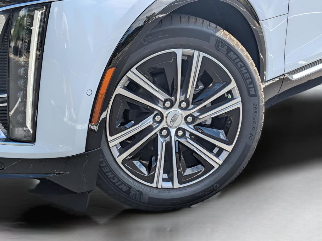 New 2026 Cadillac Lyriq Luxury w/ LPO, Floor Liner Package image 2