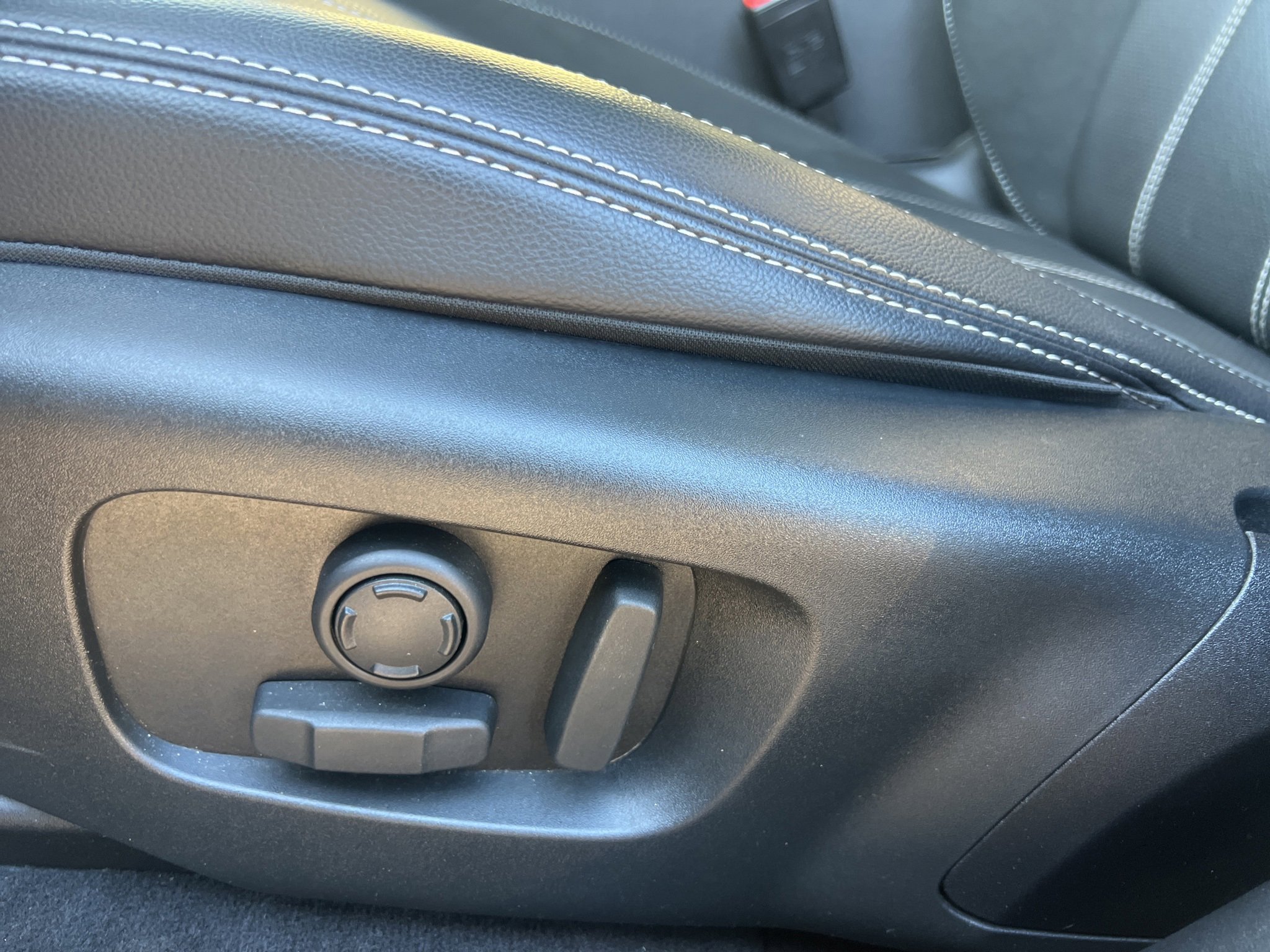 Used 2022 Land Rover Range Rover Velar S image 26