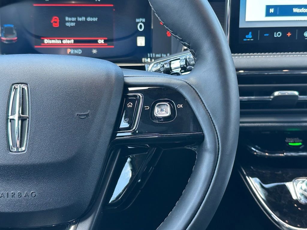 New 2026 Lincoln Corsair Reserve w/ Jet Appearance Package AWD/4WD image 11