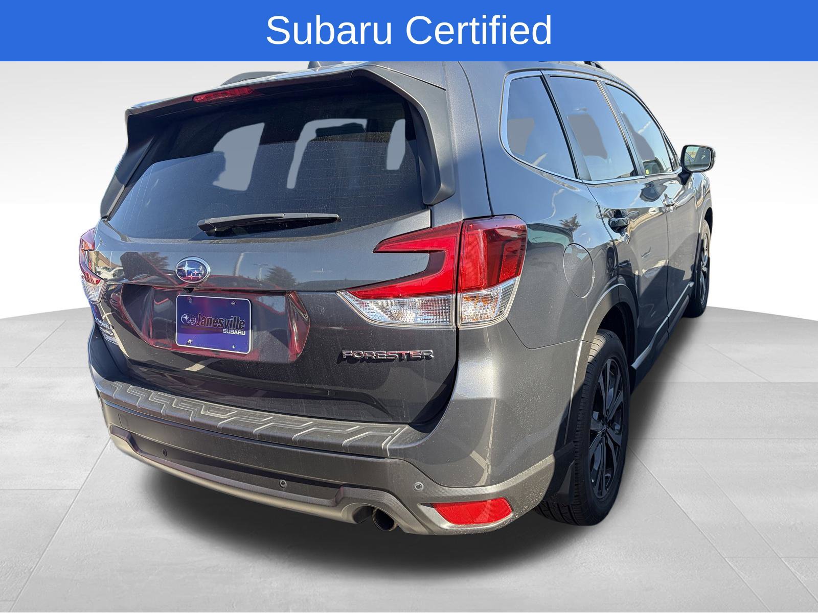 Used 2023 Subaru Forester Limited AWD/4WD image 4