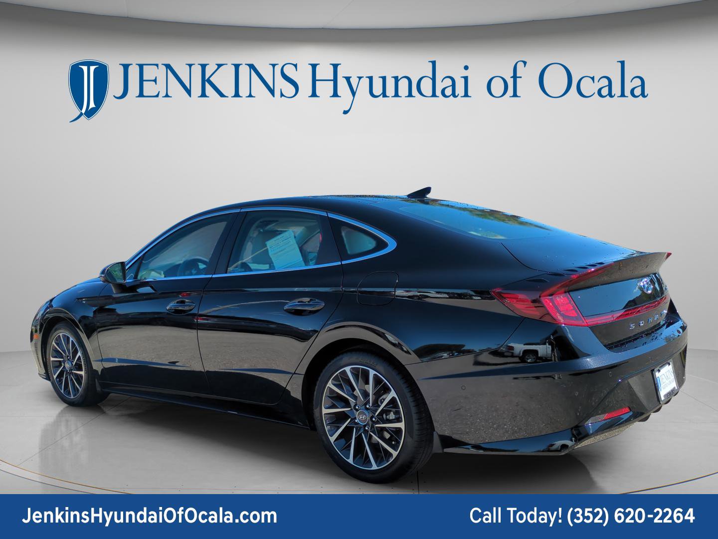 Used 2022 Hyundai Sonata Limited w/ Preferred Accessory Package FWD image 5