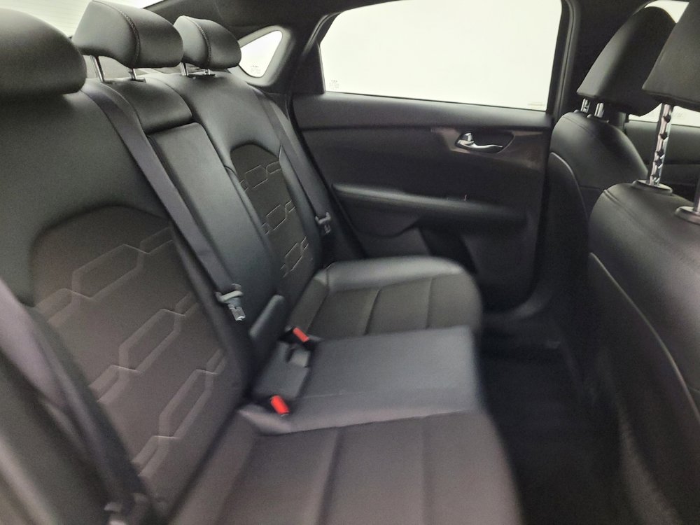 Used 2024 Kia Forte GT-Line image 19