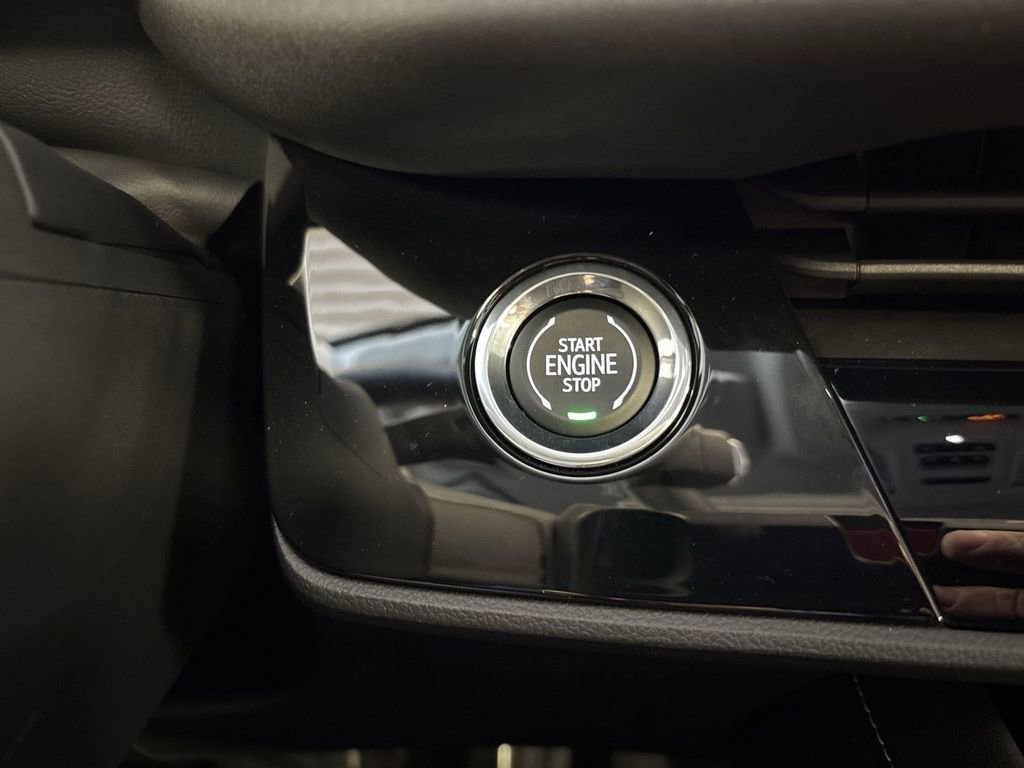 New 2025 Buick Envision Sport Touring image 21