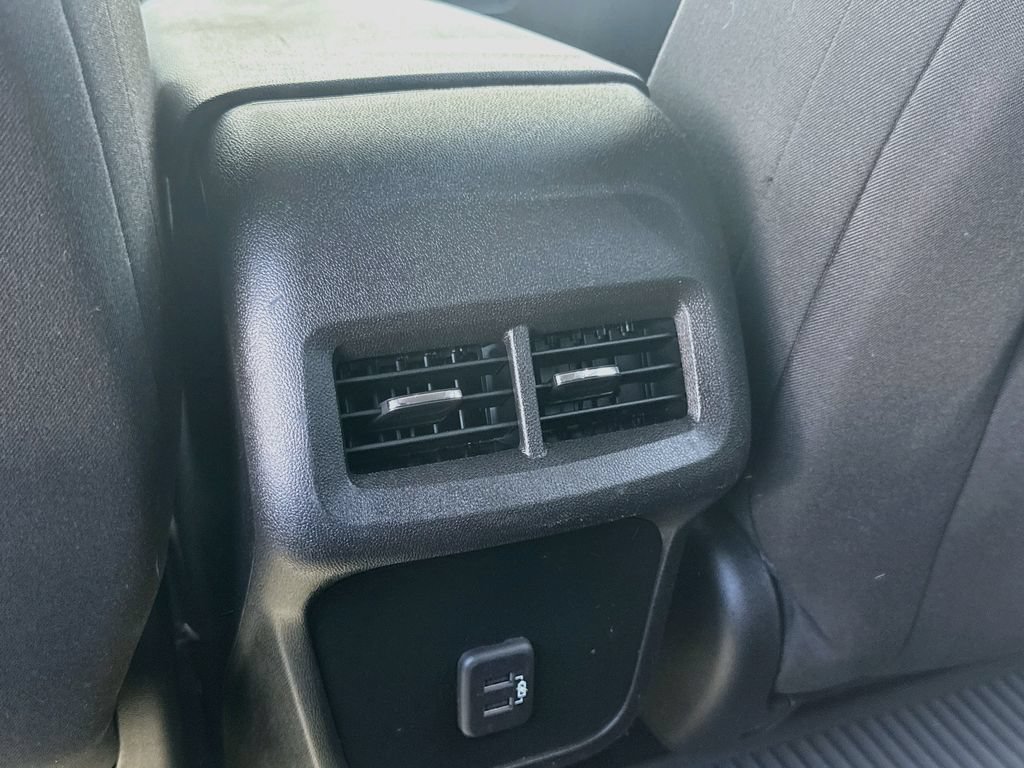 Used 2022 Chevrolet Equinox LT FWD image 24