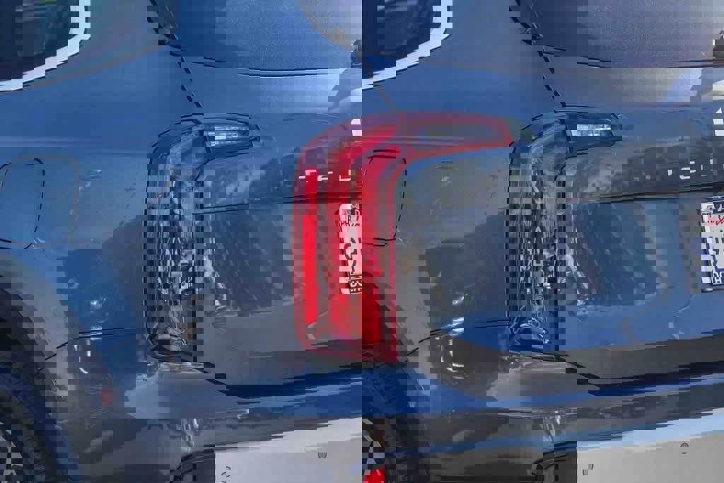 Certified 2024 Kia Telluride LX image 7