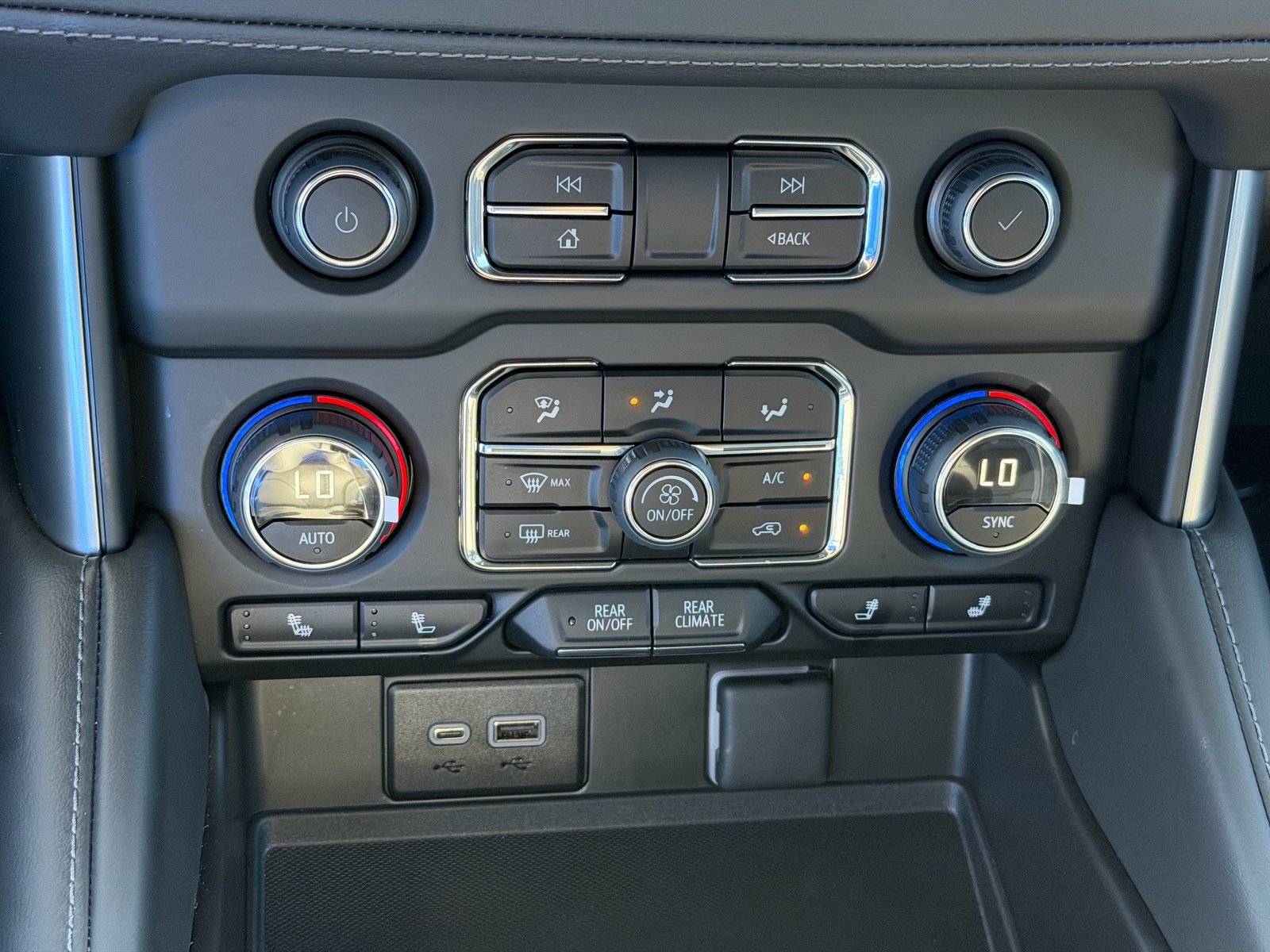 Used 2024 Chevrolet Tahoe LT image 12