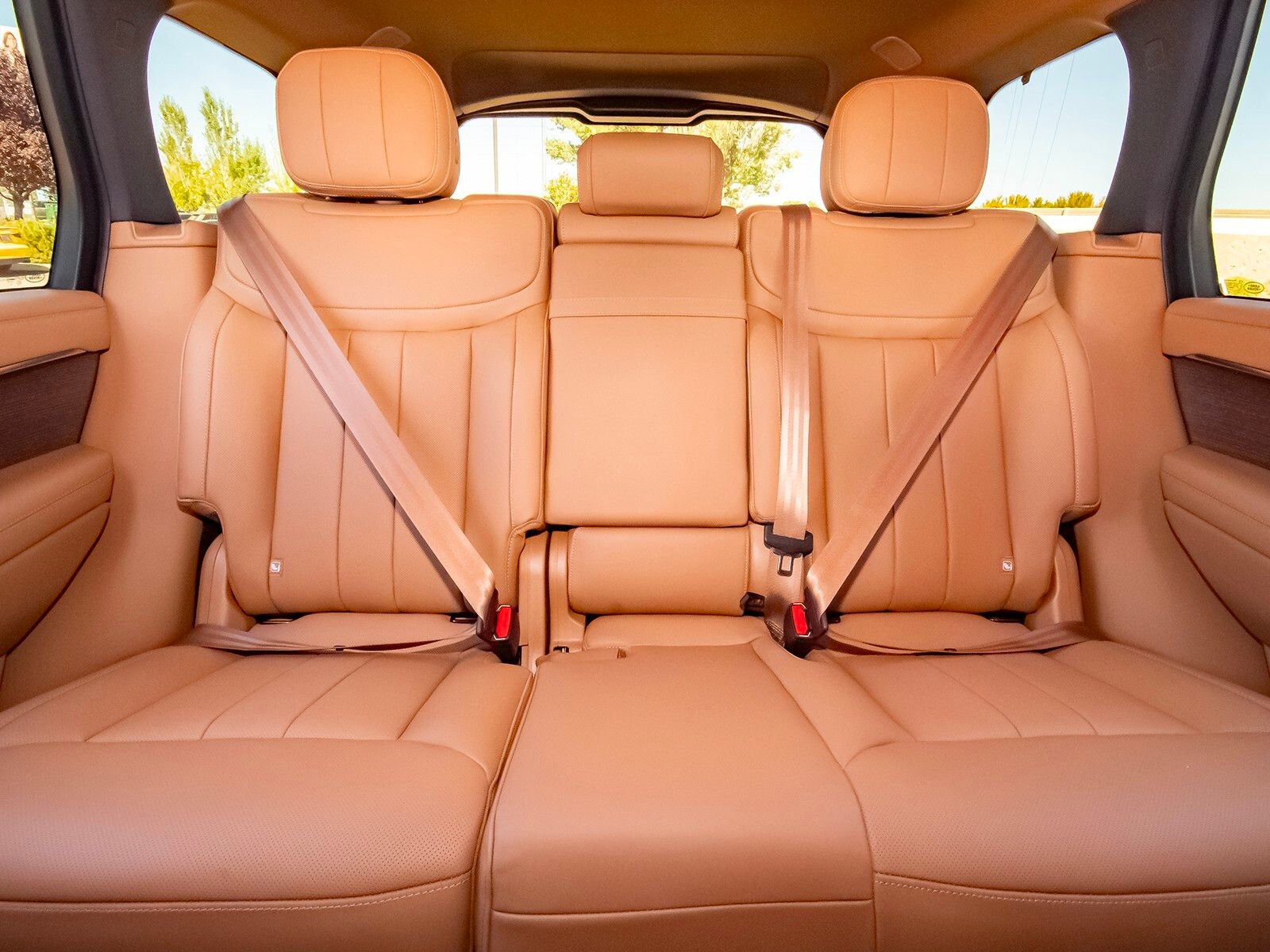 New 2025 Land Rover Range Rover SE image 44