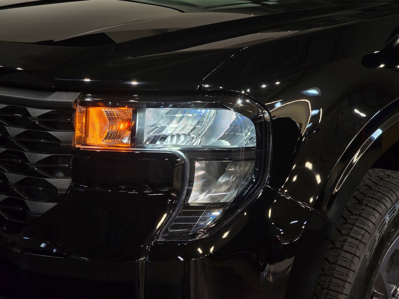 New 2025 Ford Maverick XLT w/ XLT Luxury Package image 13