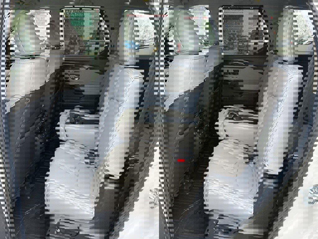 Used 2025 Honda Pilot Touring image 15