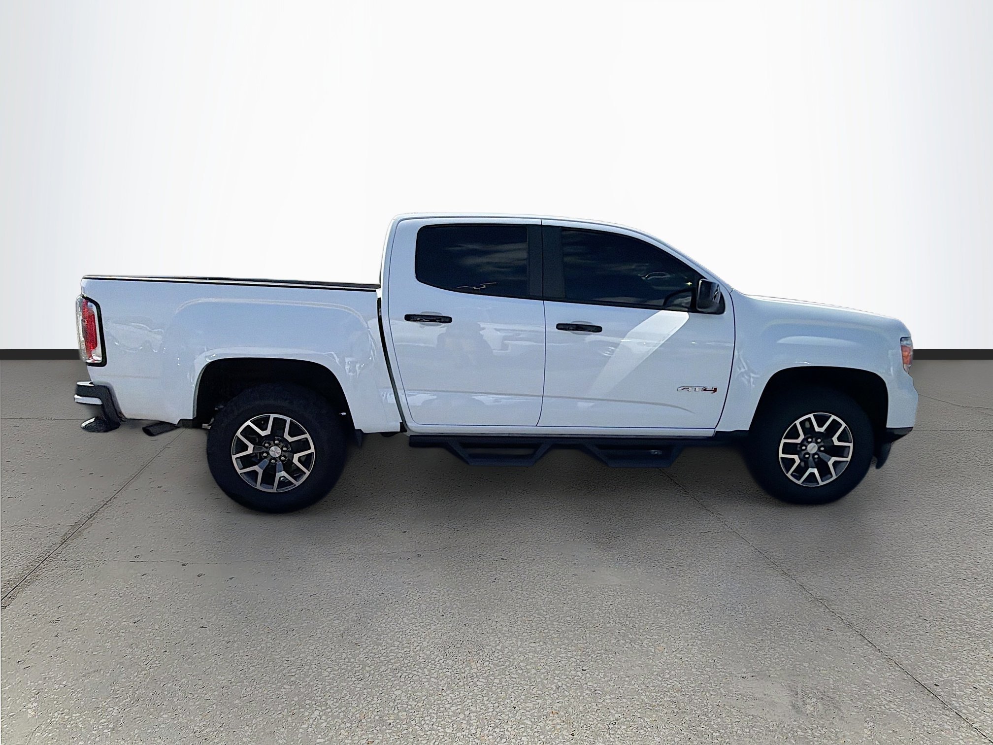 Used 2022 GMC Canyon AT4 w/ Trailering Package image 2