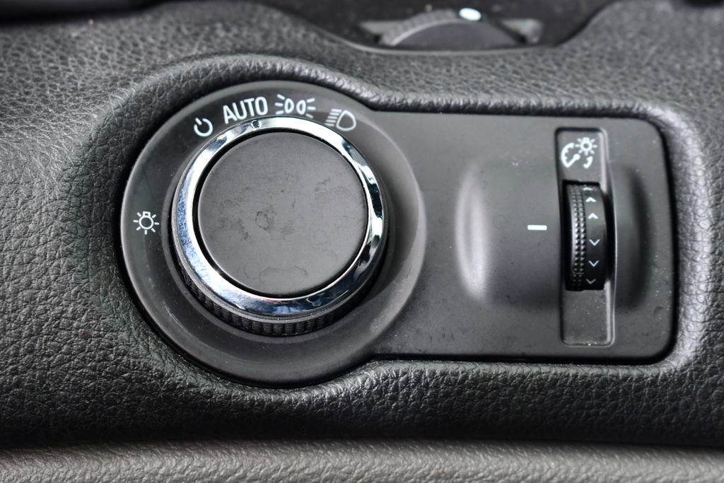 Used 2013 Chevrolet Malibu LS image 29