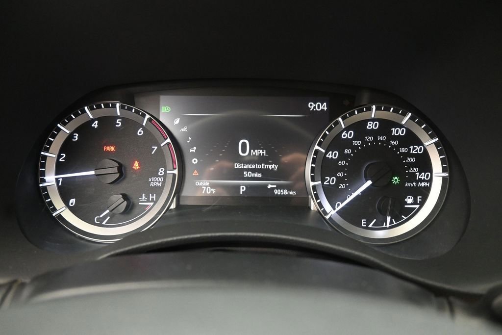 Used 2023 Toyota Highlander XLE AWD/4WD image 18