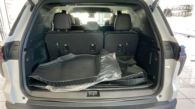New 2026 Chevrolet Traverse LT w/ LPO, Floor Liner Package FWD image 29