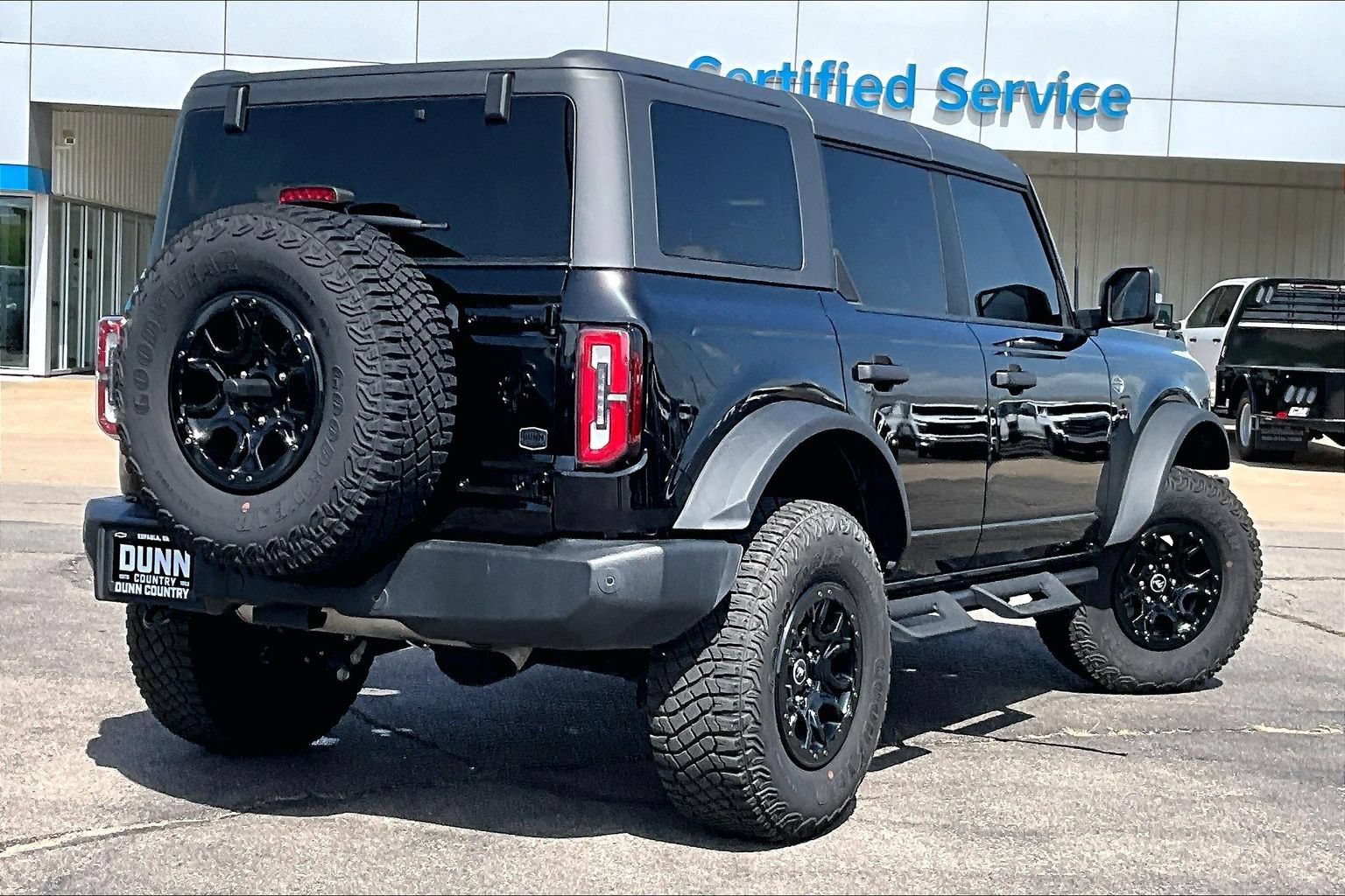 Used 2024 Ford Bronco Wildtrak AWD/4WD image 2