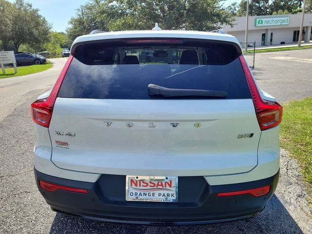Used 2024 Volvo XC40 B5 Plus w/ Protection Package Premier AWD/4WD image 8
