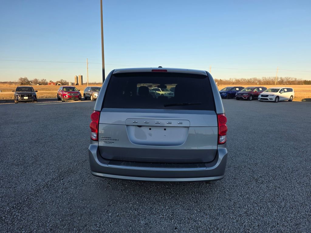 Used 2020 Dodge Grand Caravan SE w/ UConnect Hands-Free Group image 5