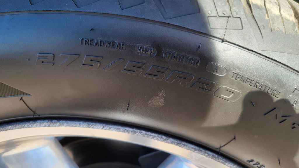 Used 2011 Chevrolet Avalanche LT w/ Texas Edition image 15