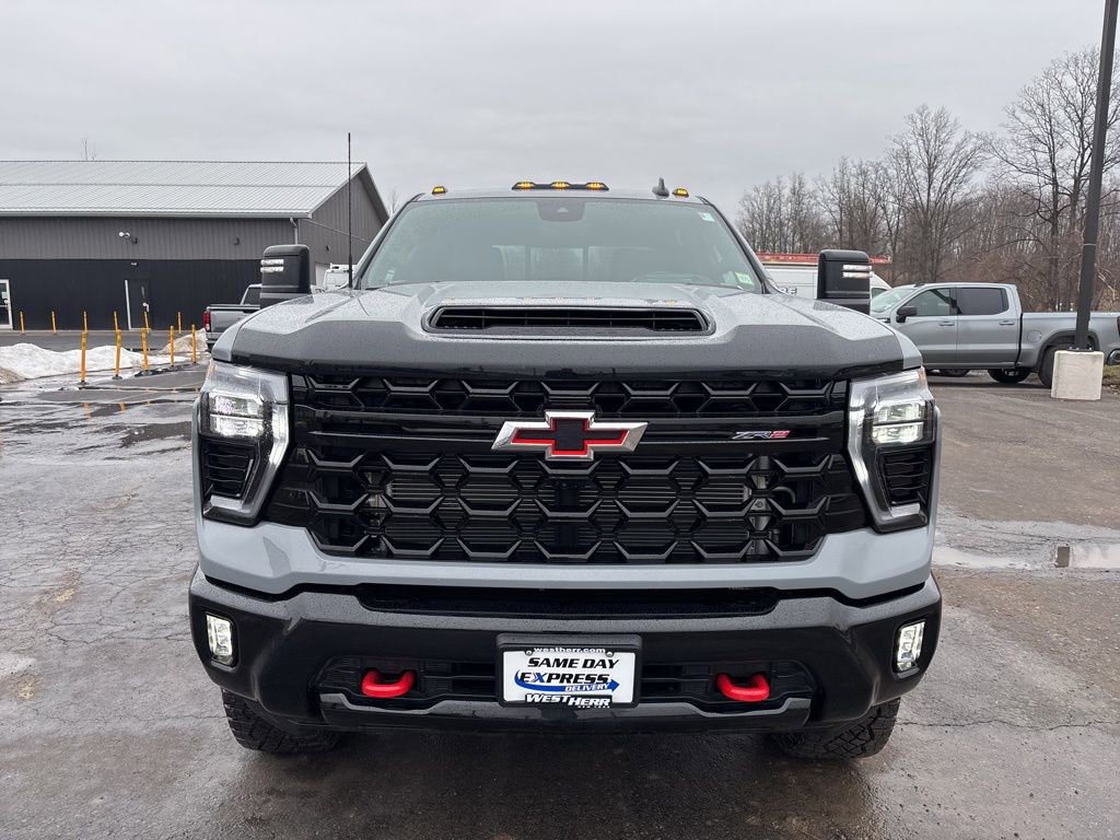 Used 2024 Chevrolet Silverado 2500 ZR2 w/ Technology Package image 8