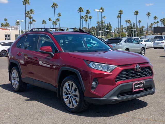 Used 2021 Toyota RAV4 XLE Premium FWD image 3