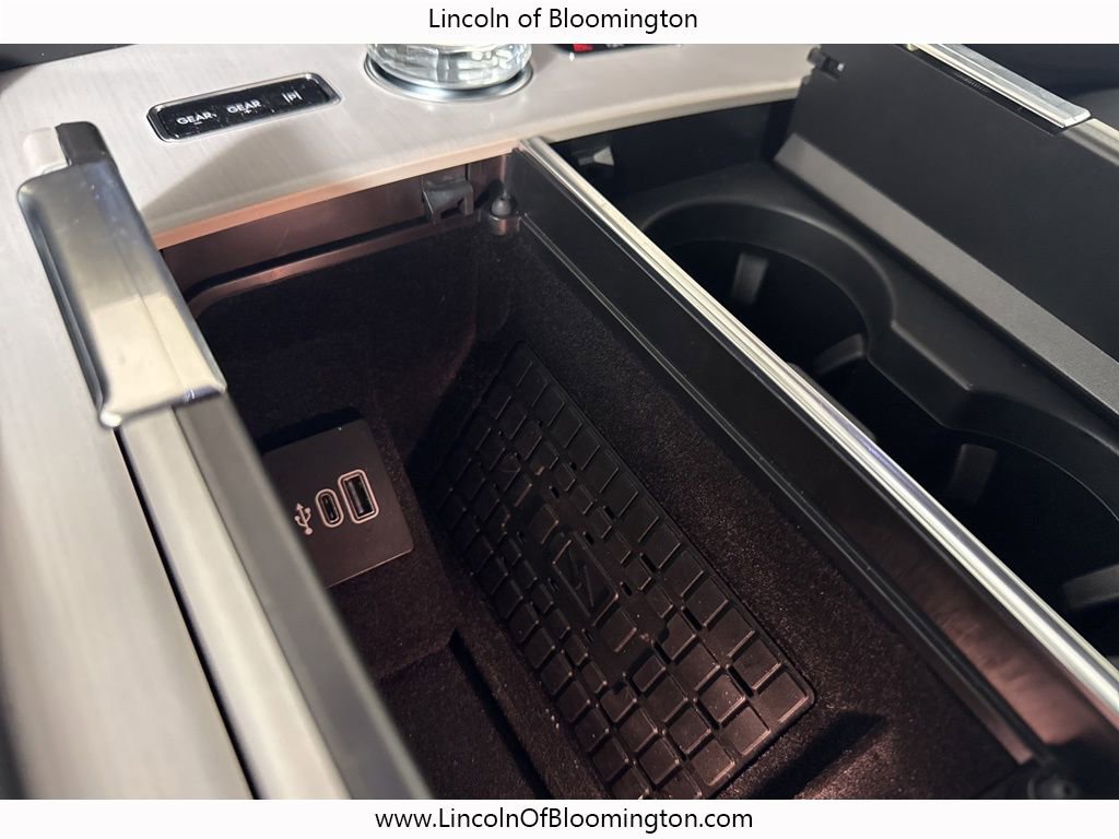 New 2025 Lincoln Navigator L Reserve w/ Jet Appearance Package image 49