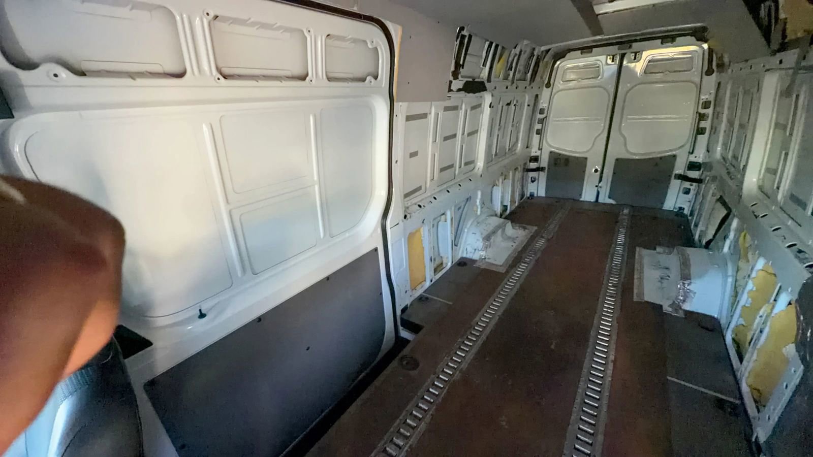 Used 2015 Mercedes-Benz Sprinter 3500 image 28