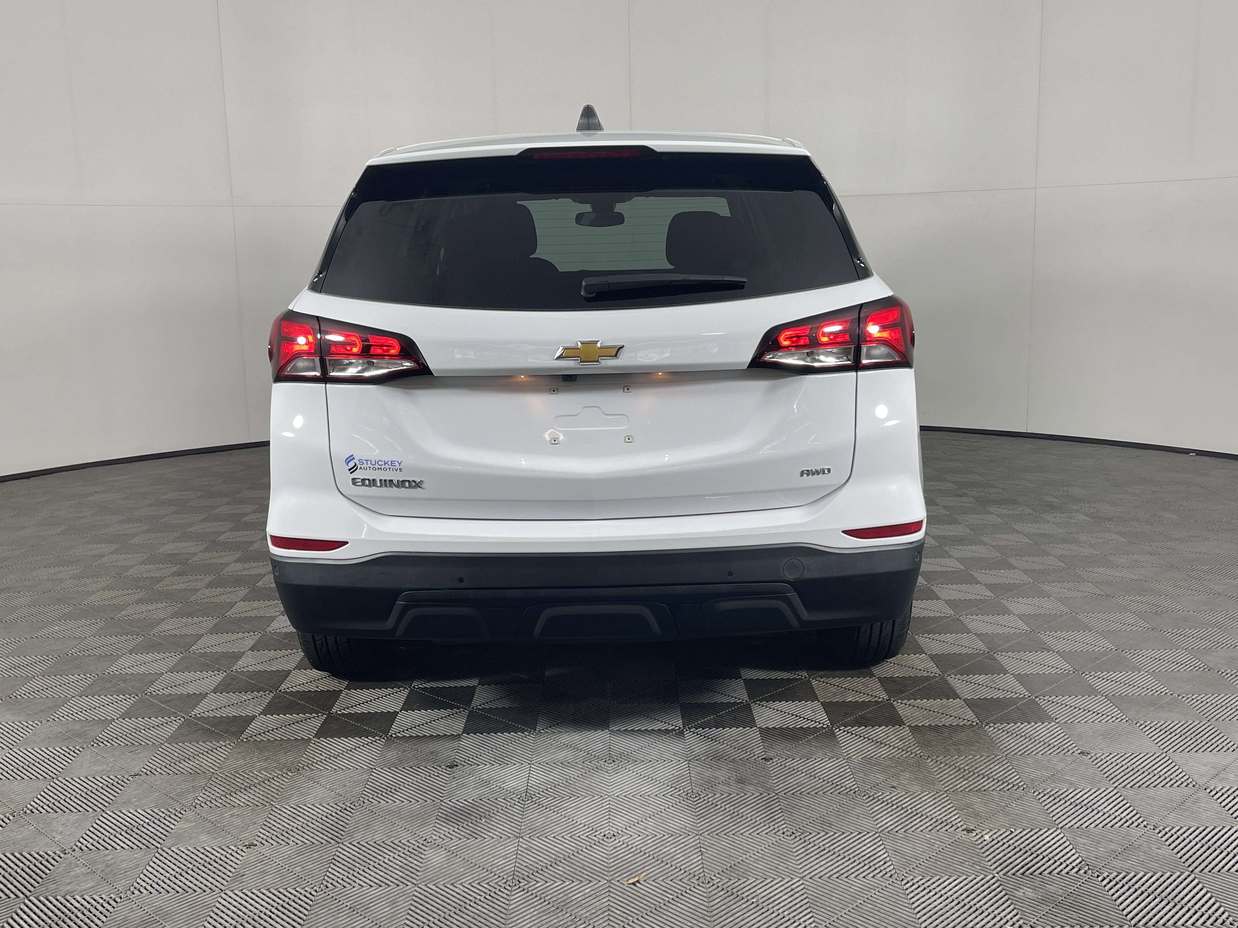 Used 2022 Chevrolet Equinox LS image 4