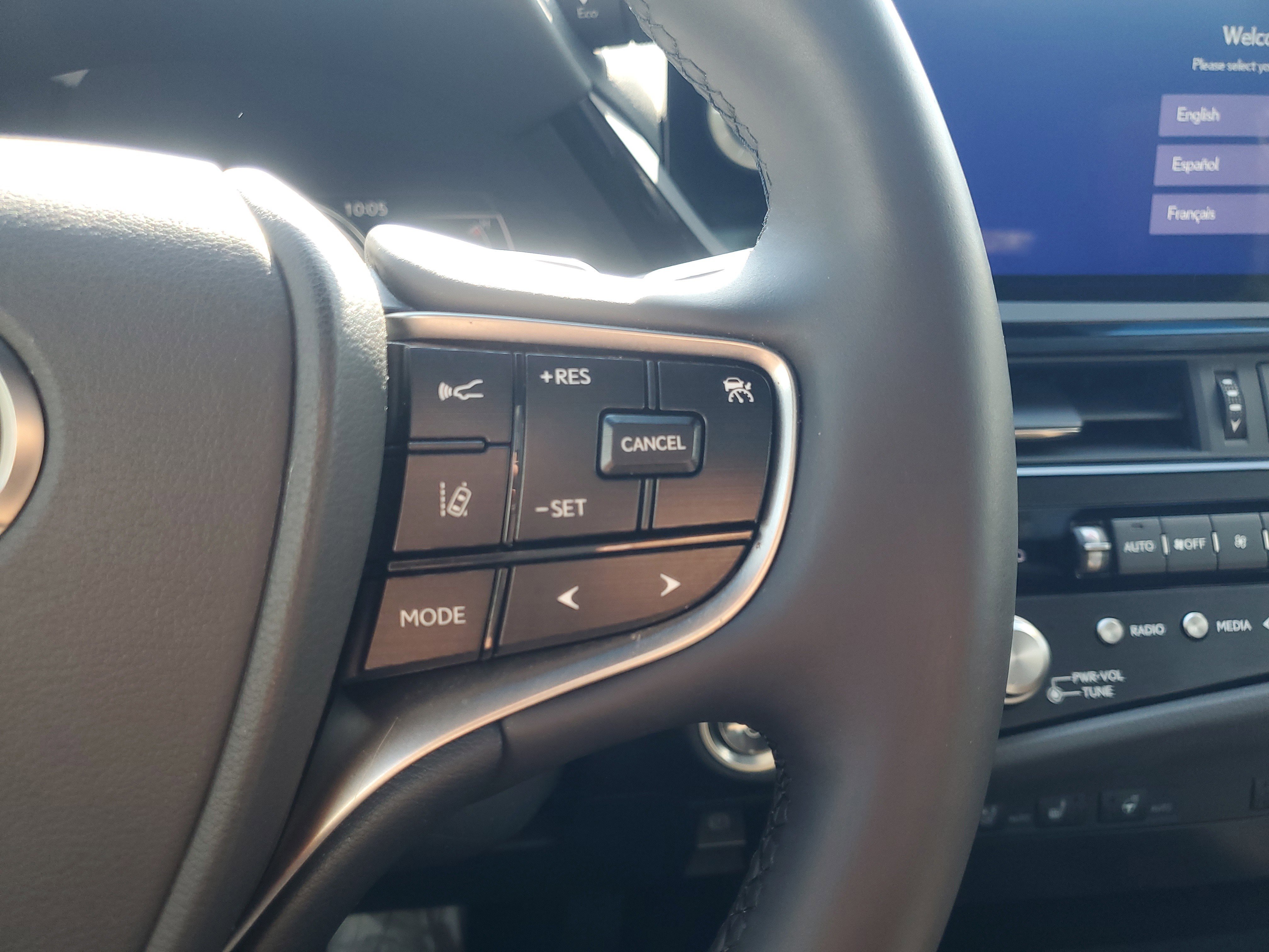 Used 2023 Lexus ES 300h w/ Premium Package image 23