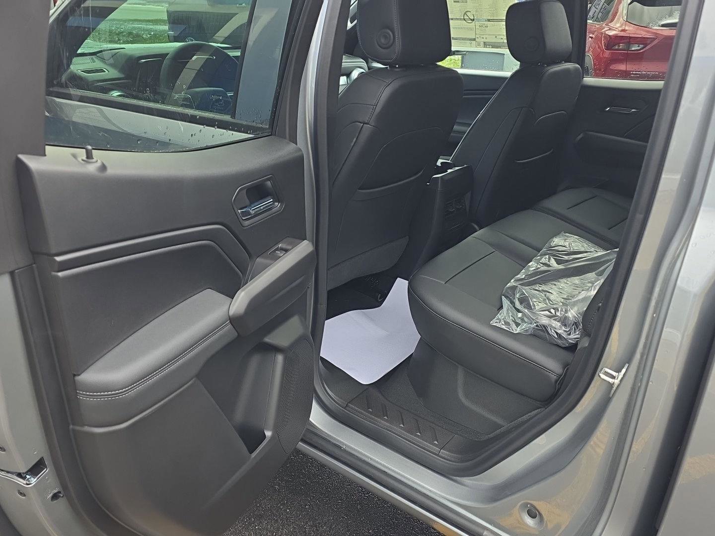 New 2025 Chevrolet Colorado LT w/ LT Convenience Package image 18