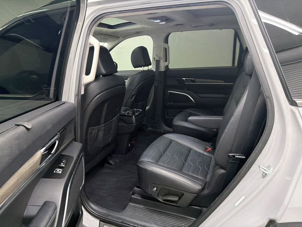 Used 2022 Kia Telluride SX w/ SX Prestige Package AWD/4WD image 23