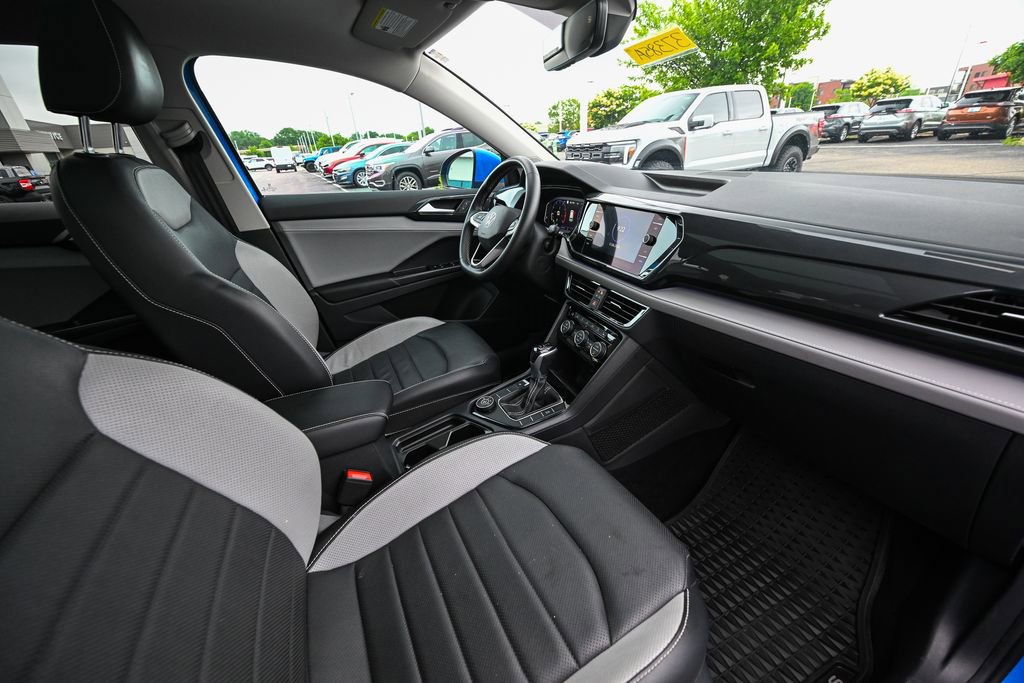 Used 2022 Volkswagen Taos SEL AWD/4WD image 23