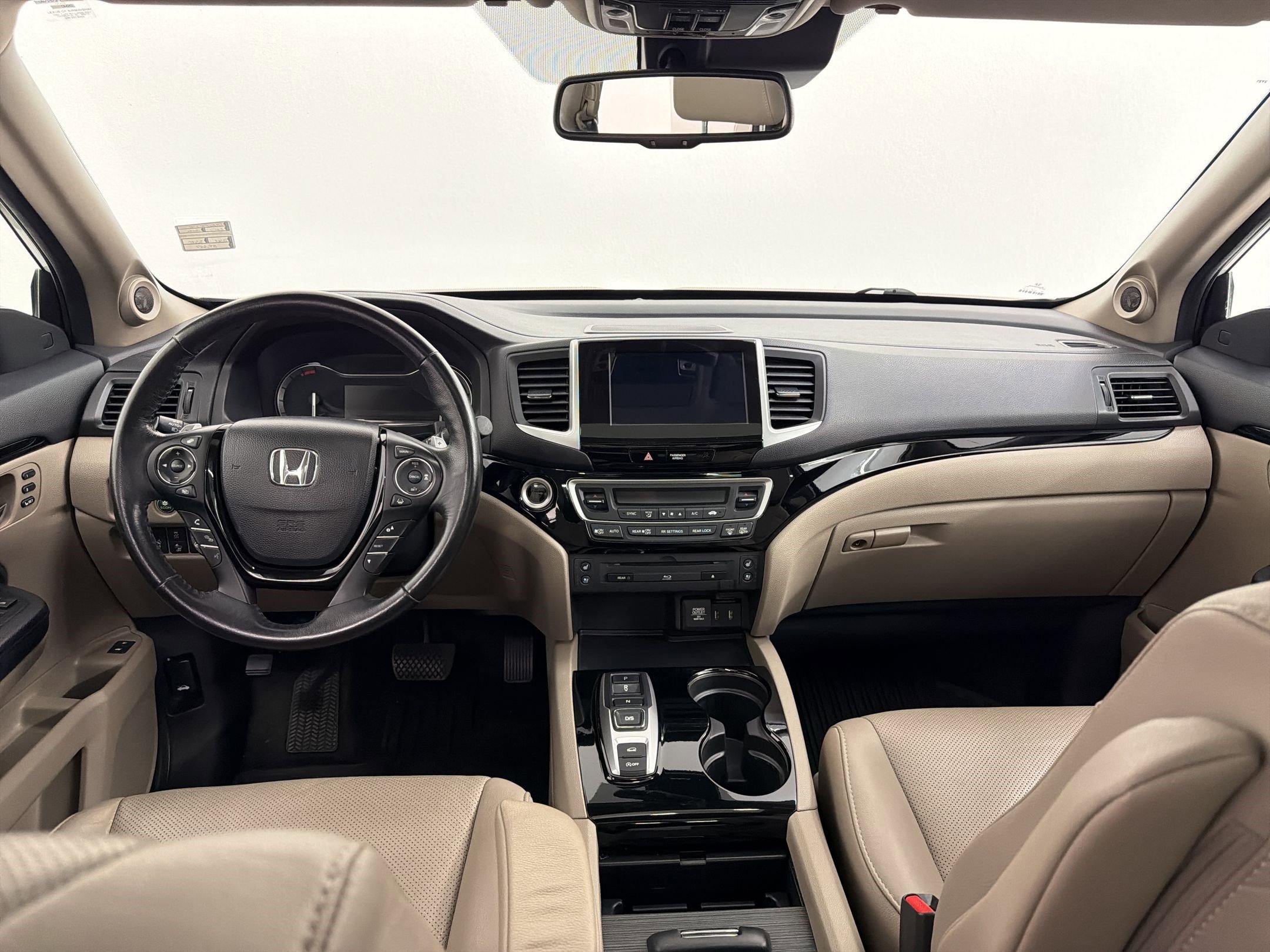 Used 2017 Honda Pilot Elite image 15