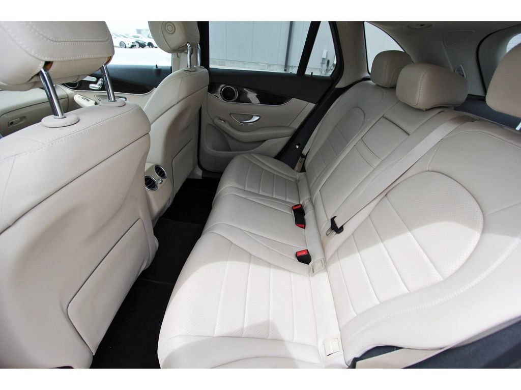 Used 2016 Mercedes-Benz GLC 300 image 5