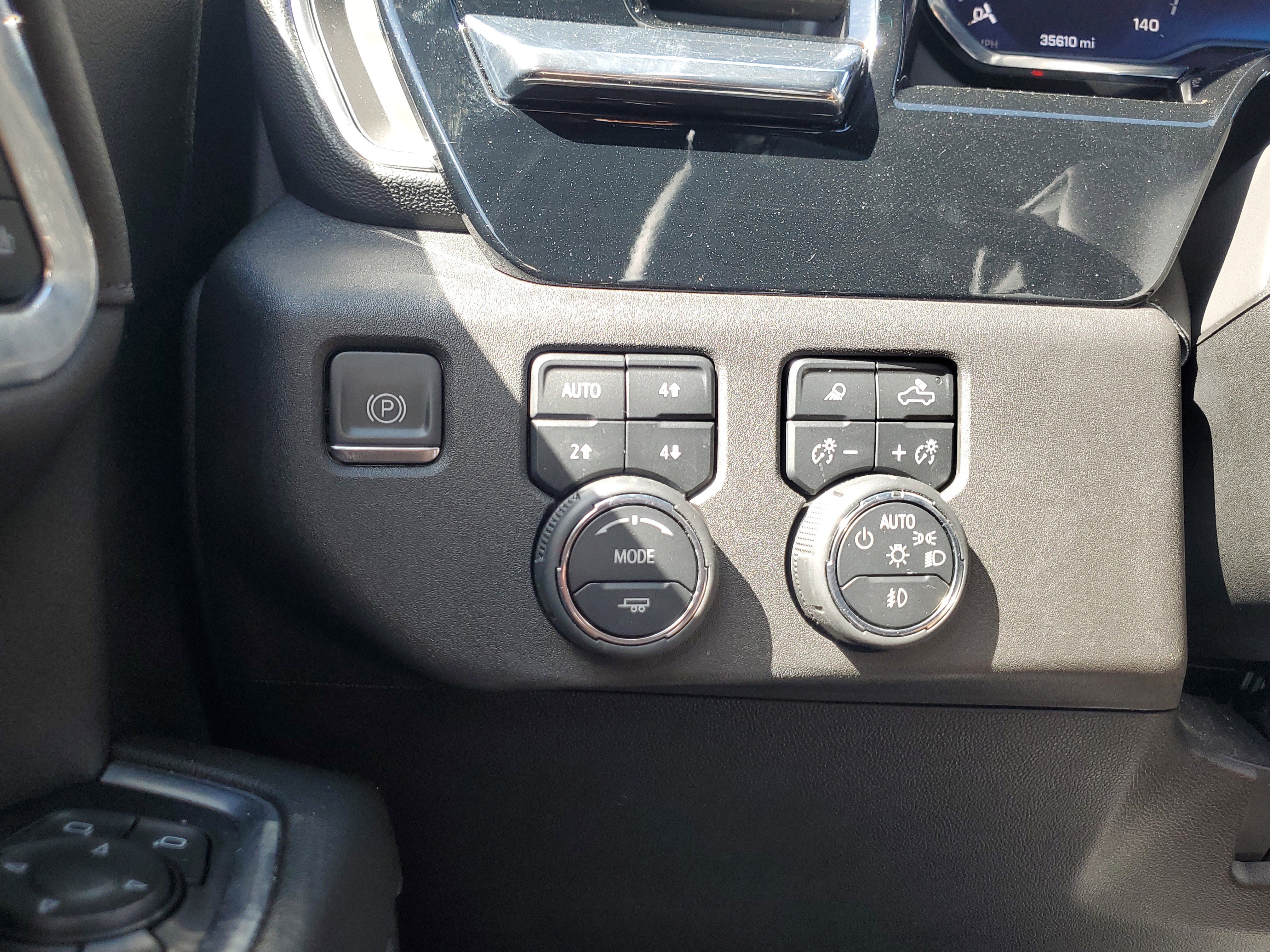 Used 2024 Chevrolet Silverado 2500 High Country AWD/4WD image 30