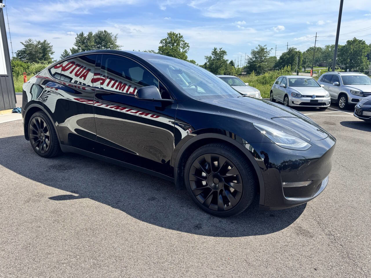 Used 2022 Tesla Model Y Long Range AWD/4WD image 5