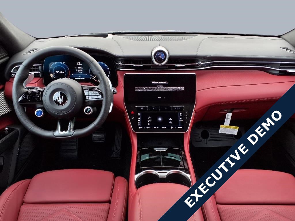 New 2025 Maserati Grecale Modena image 9