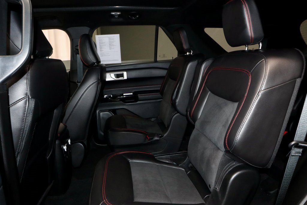 Certified 2024 Ford Explorer ST-Line w/ Class IV Trailer Tow Package image 23