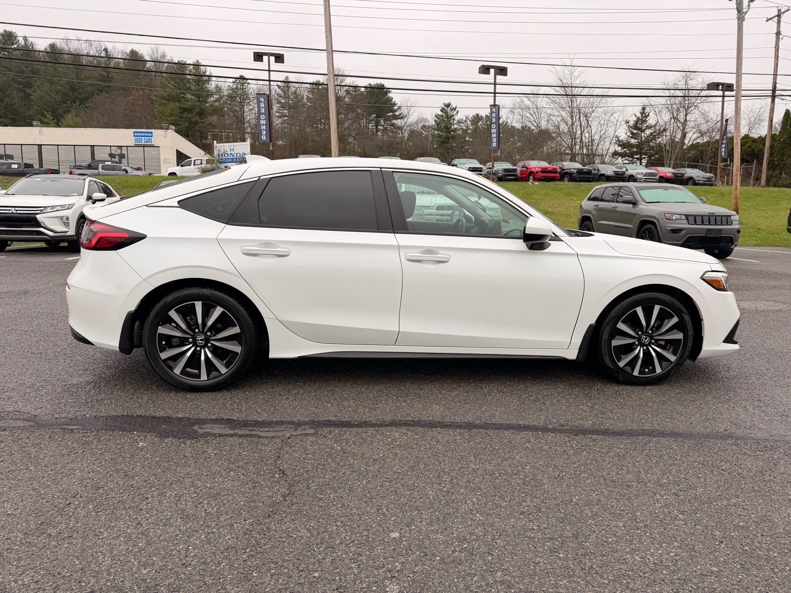 Used 2024 Honda Civic EX-L image 7