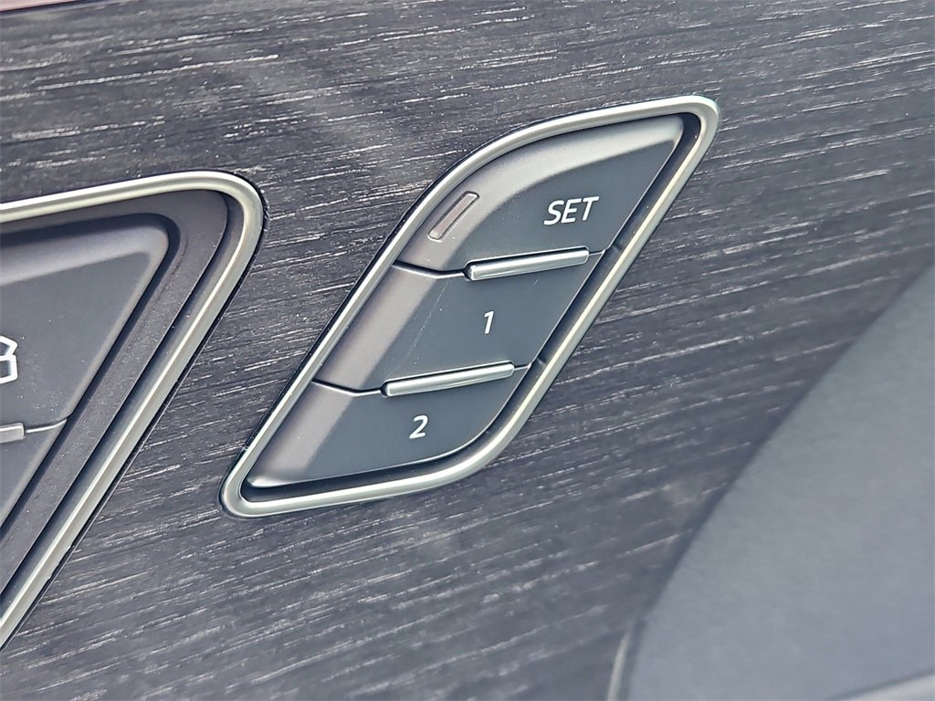 New 2025 Audi Q7 3.0T Premium Plus image 13