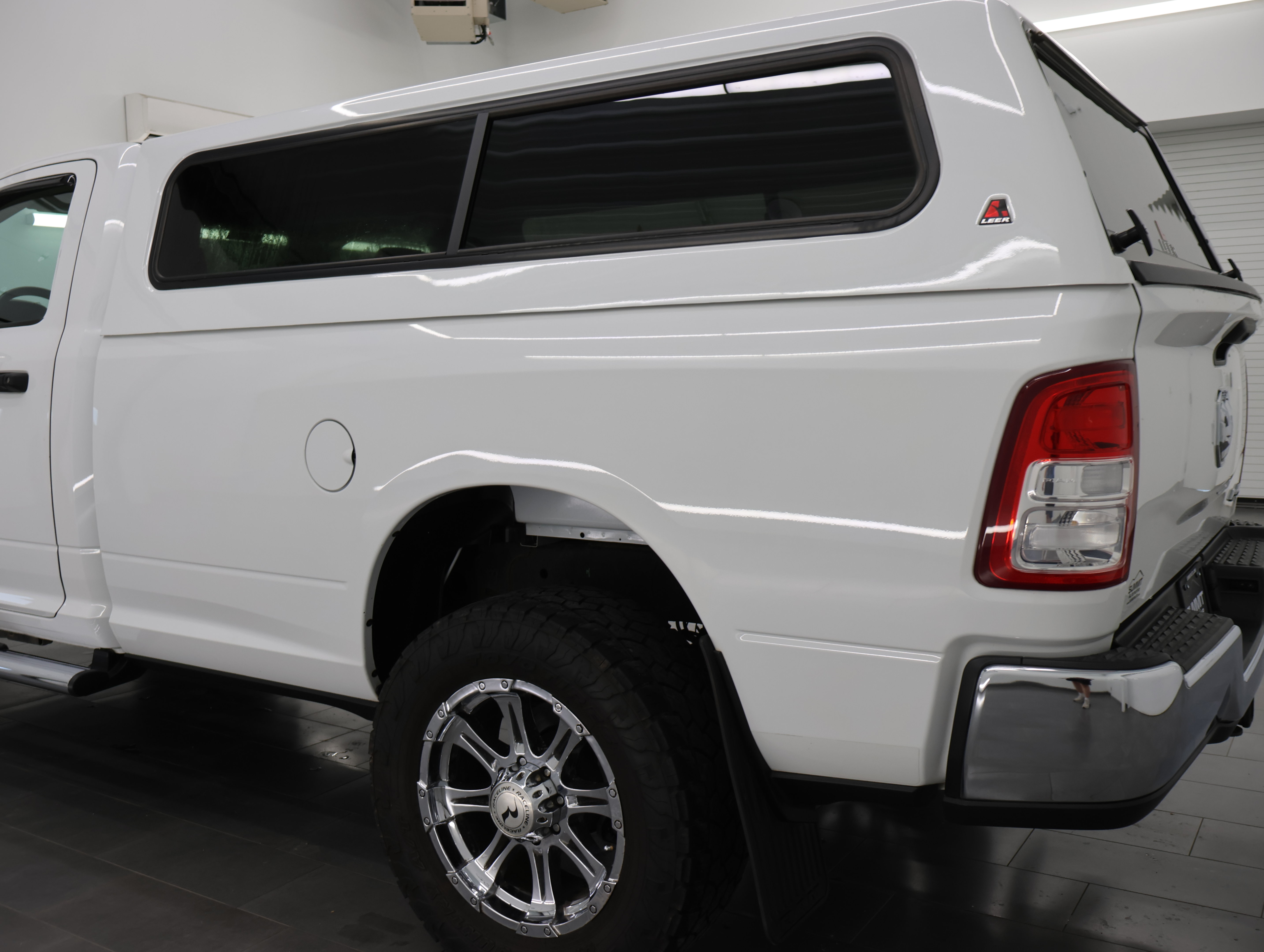 Used 2019 RAM 3500 Tradesman w/ Chrome Appearance Group AWD/4WD image 29