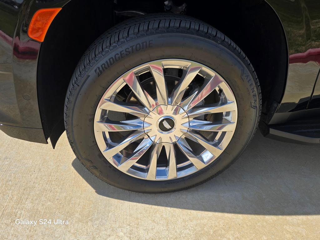 Used 2024 Cadillac Escalade Premium Luxury image 9