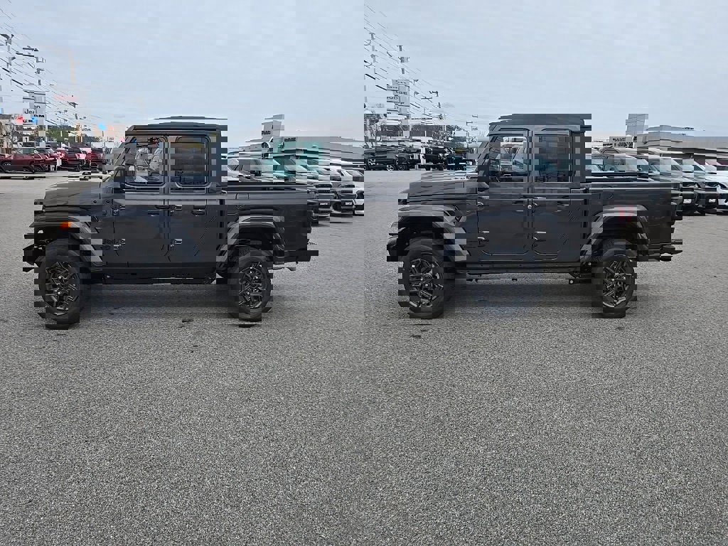 New 2026 Jeep Gladiator Sport image 4