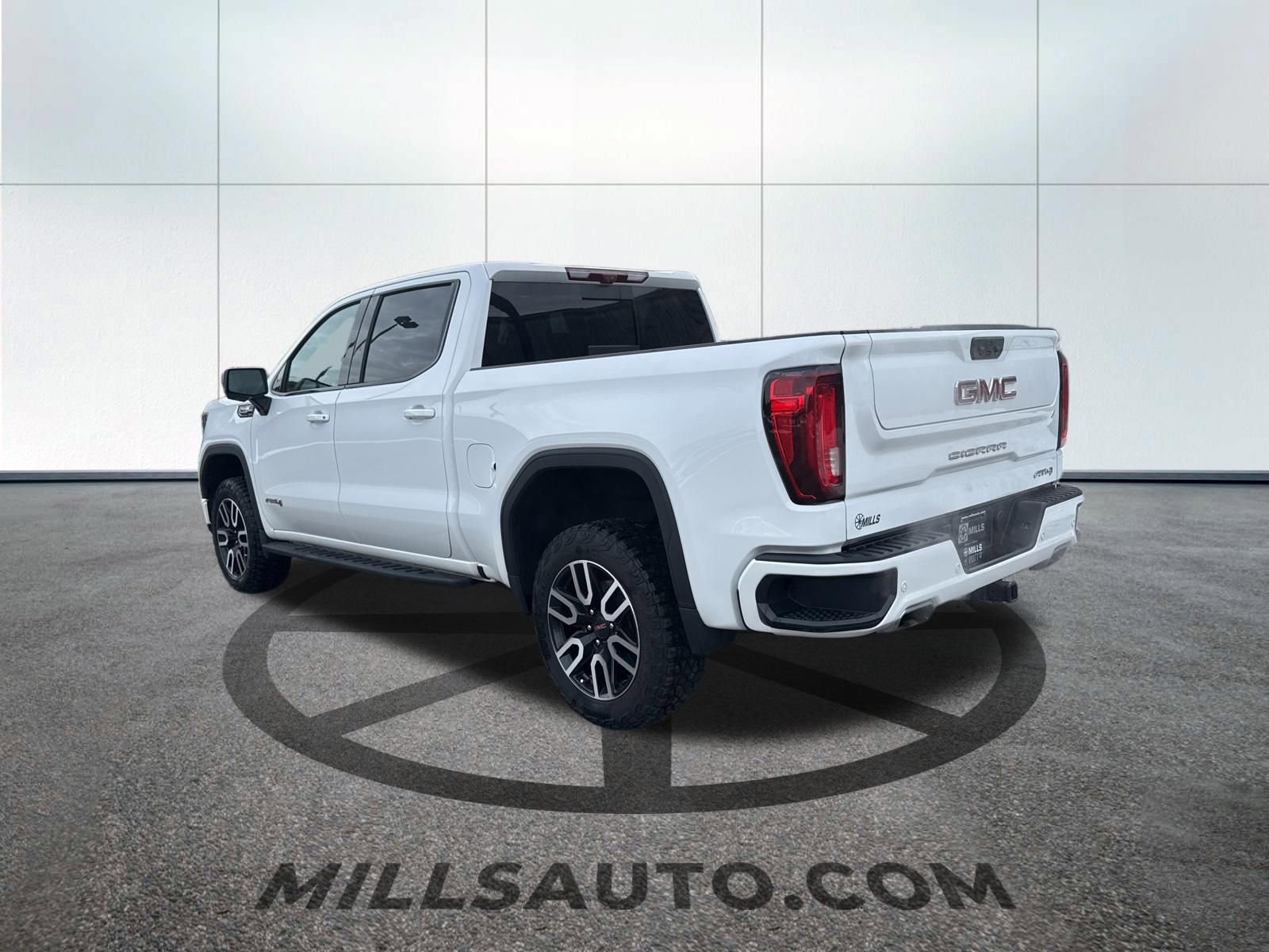 Certified 2024 GMC Sierra 1500 AT4 w/ Technology Package image 9