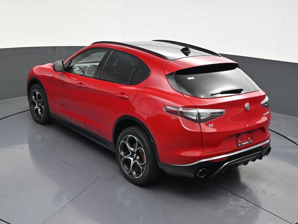 Used 2024 Alfa Romeo Stelvio Veloce AWD/4WD image 20