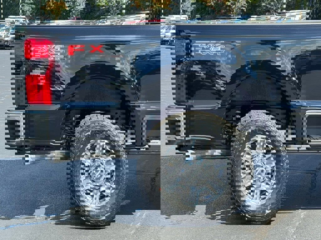 New 2026 Ford F250 Lariat w/ FX4 Off-Road Package image 49